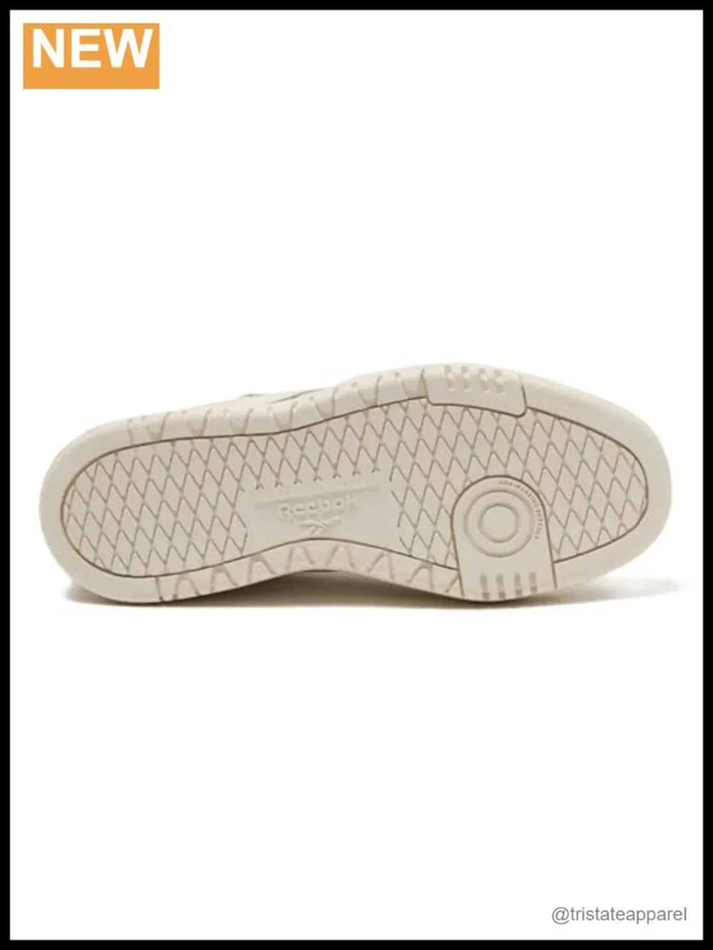 Platform Sneakers with Chunky Sole Lace-Up Closure Leather Upper Padded Tongue